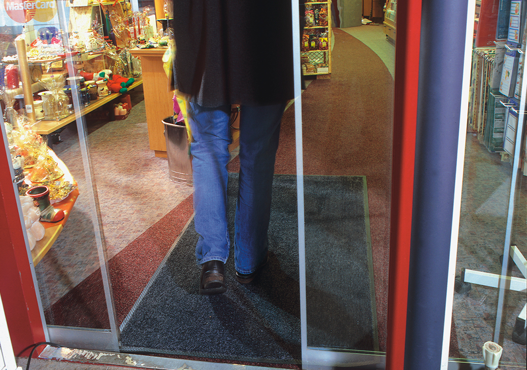 Eingangsmatte in einer professionellen und stilvollen Arztpraxis